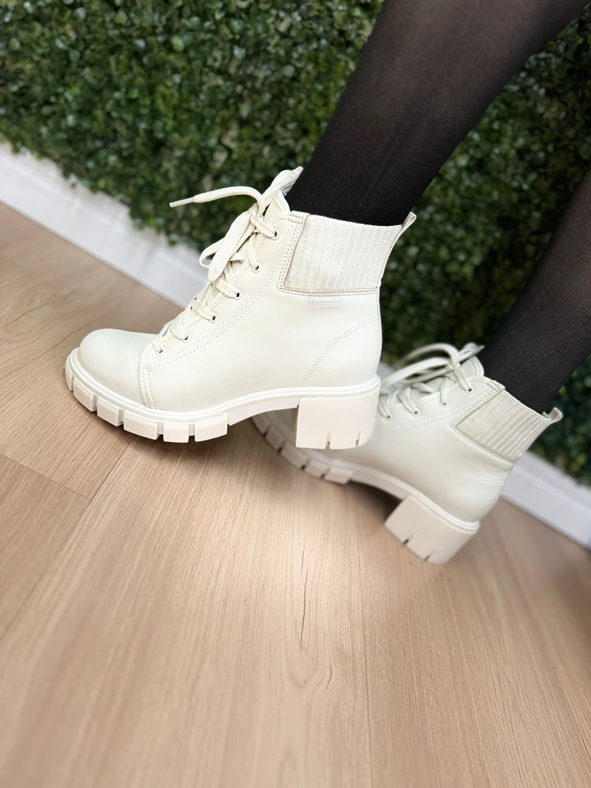 Bota moleca coturno 